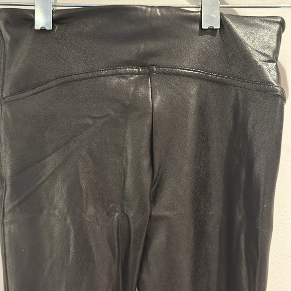 SPANX faux leather black leggings - Picture 3 of 4
